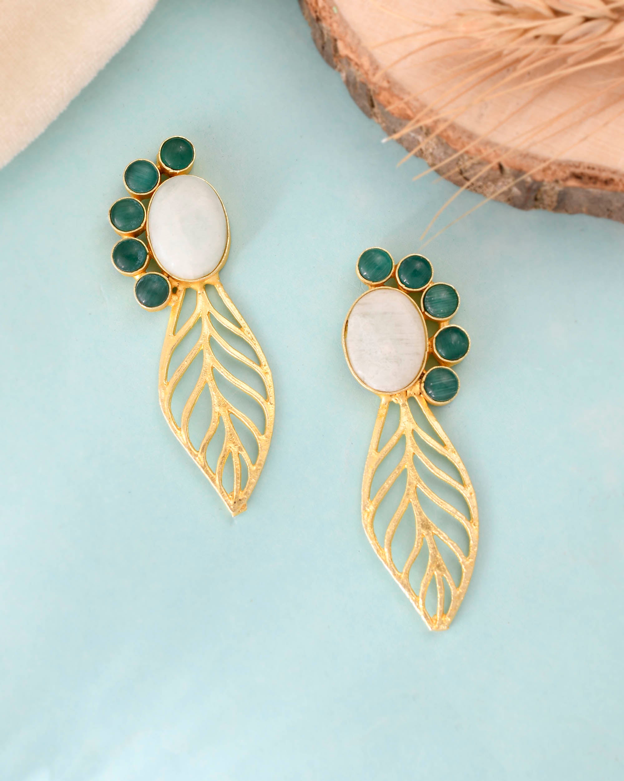 GREEN LEAF EARRING